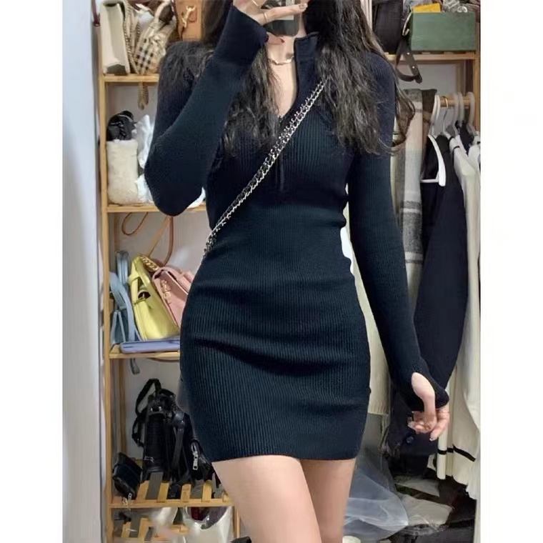 秋裝2023新款黑色包臀氣質辣妹連衣裙女修身打底內搭長袖拉鏈短裙