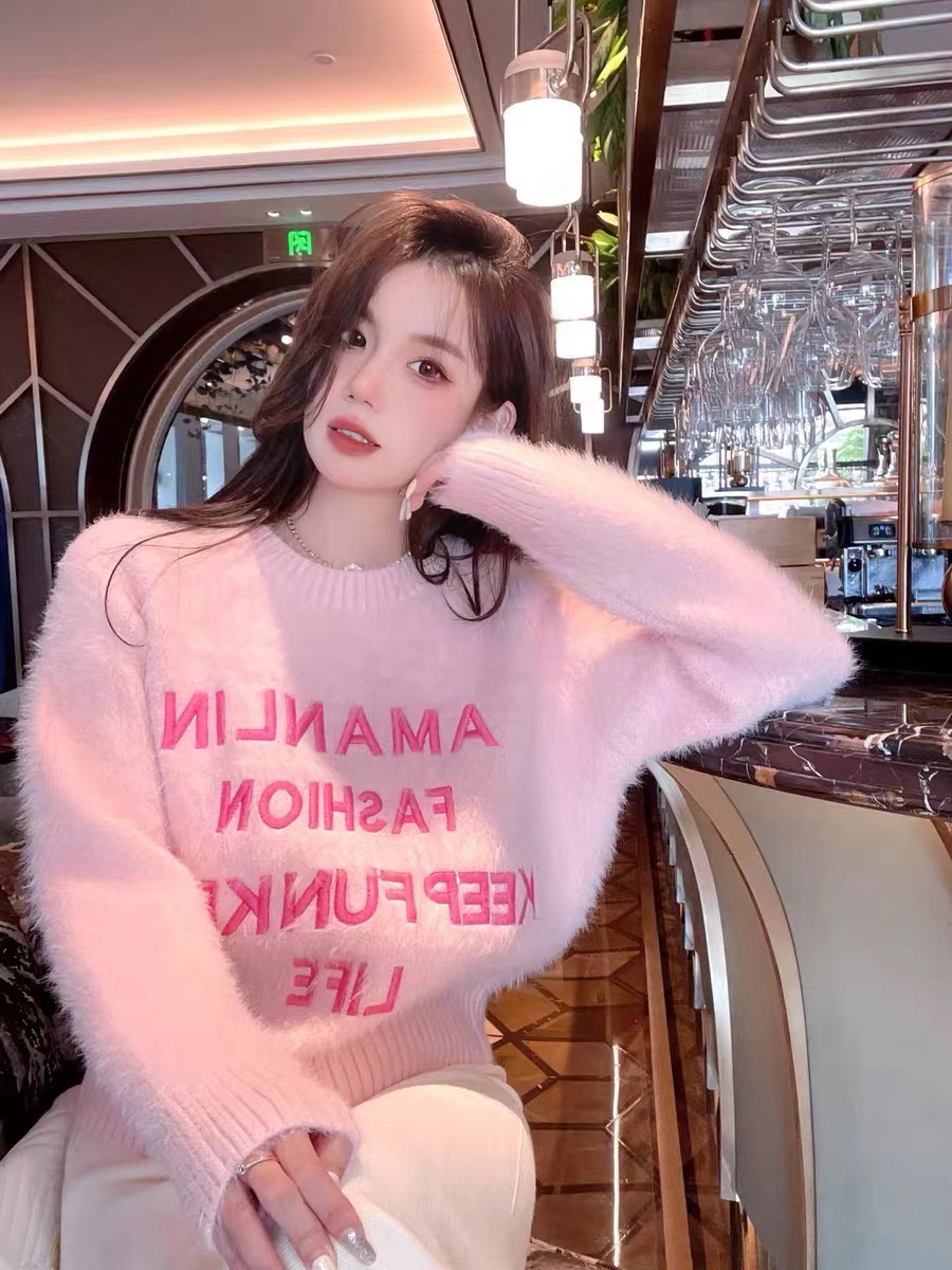 秋冬2023新款粉色貂絨寬鬆慵懶風軟糯毛衣外套女獨特别致
