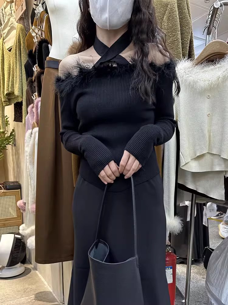 溫柔風毛毛拼接一字肩交叉掛脖針織衫女小眾辣妹修身長袖打底毛衣