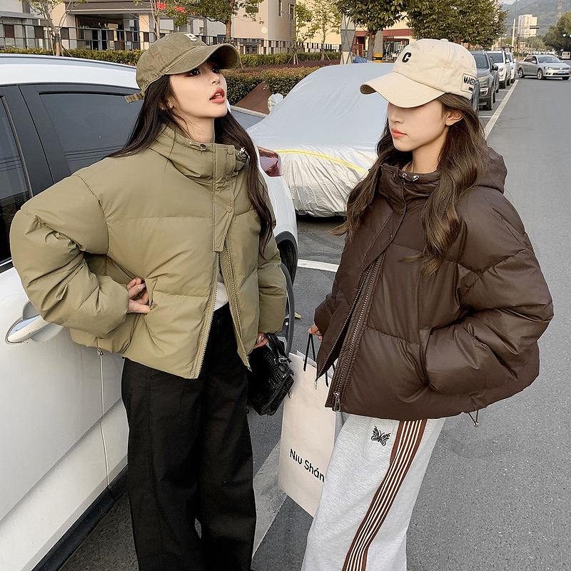 實拍PU皮短款羽絨服女2023冬季寬鬆顯瘦加厚小個子麵包服棉外套
