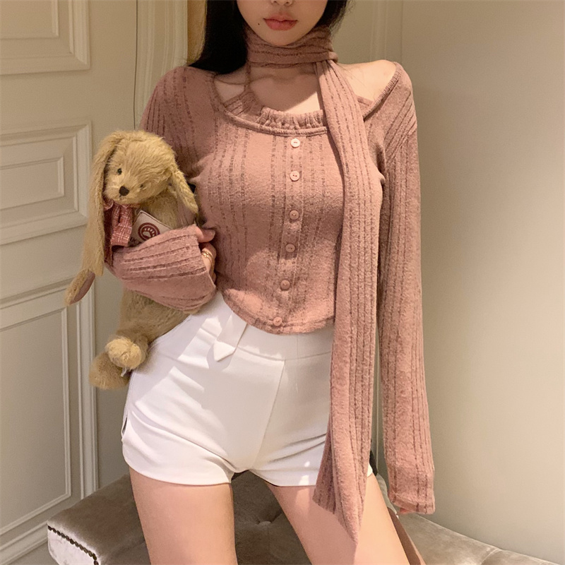 實拍 秋冬排扣甜辣妹氣質短款修身顯瘦長袖彈力毛衣加圍巾