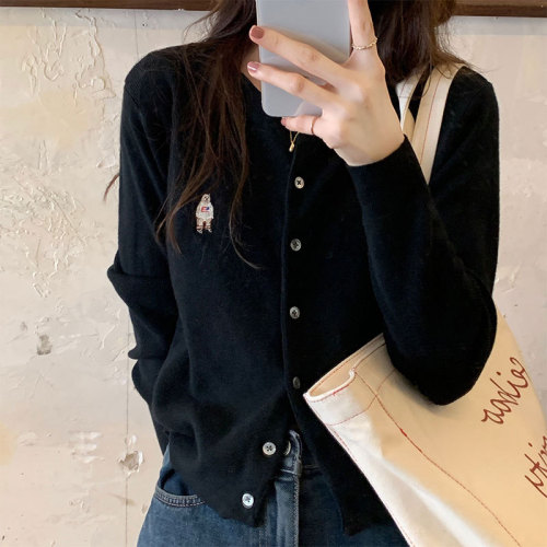 Actual shot of 2023 autumn and winter college style new sweater for women Korean style loose outer wear round neck short small coat