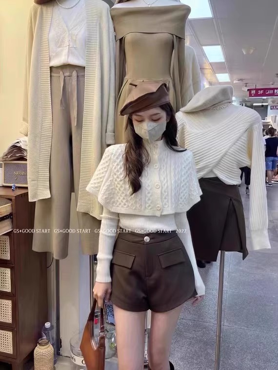 斗篷毛衣女外穿秋冬新款2023氣質洋氣立領披肩針織打底衫兩件套裝