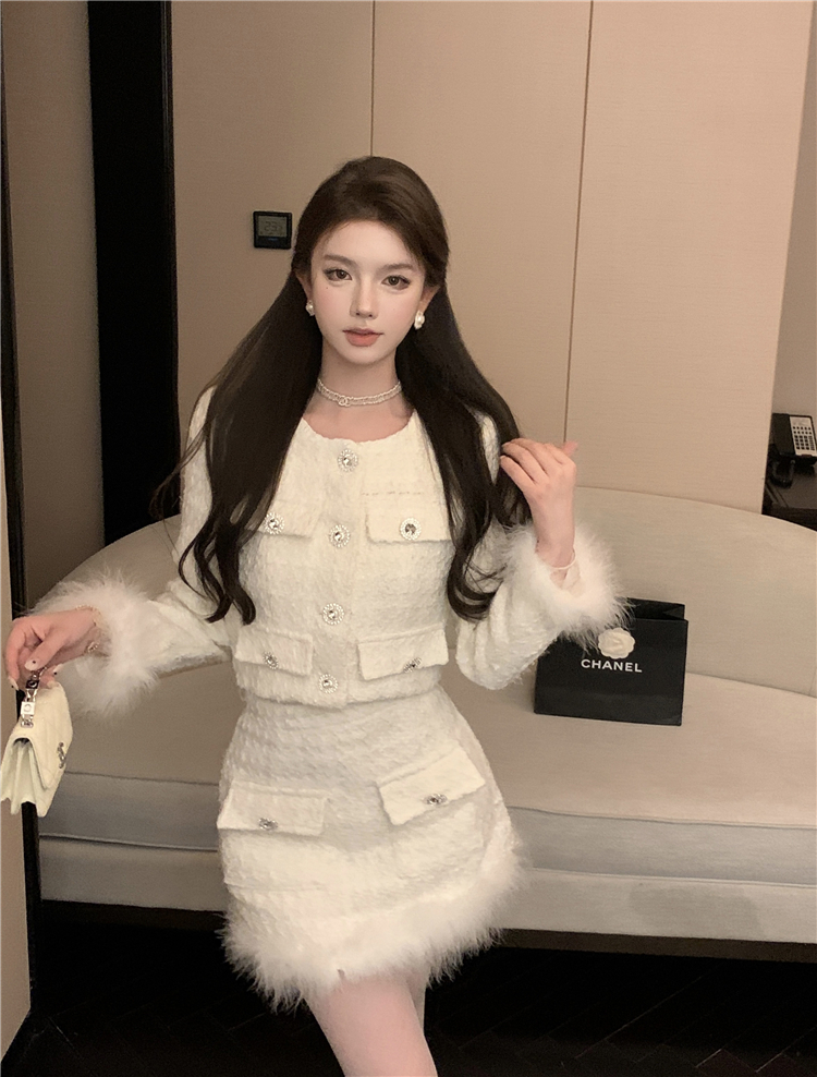 Real shot!  Xiaoxiangfeng autumn and winter furry high-end coat + high-waisted woolen skirt two-piece suit