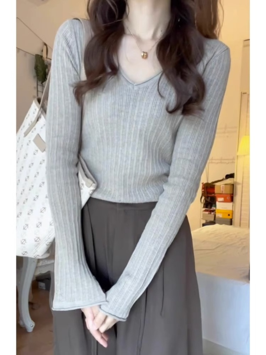 灰色v領套頭針織衫女春秋新款大衣內搭打底衫軟糯高級感純欲上衣