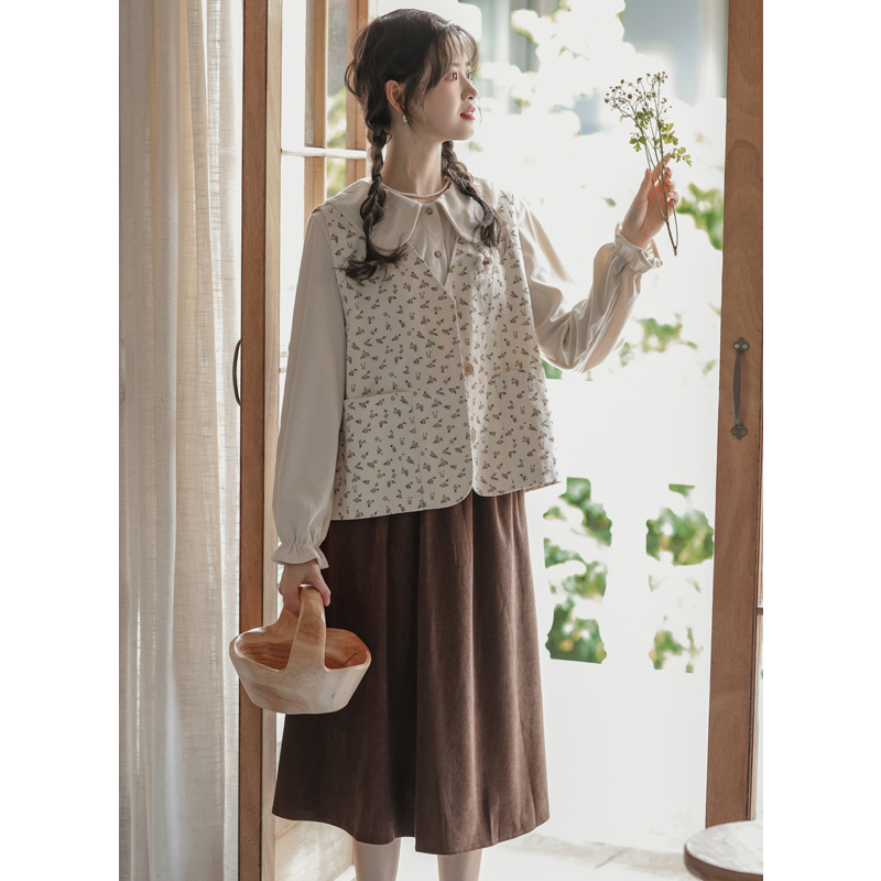 A set of no less than 267 real-shot autumn and winter fresh and sweet niche suits
