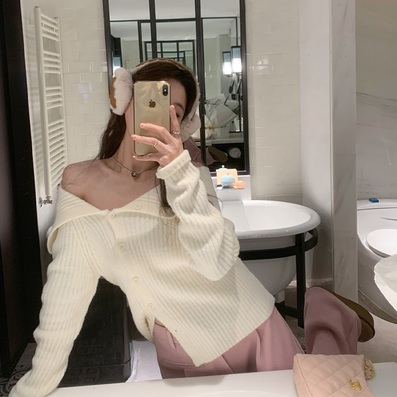 are U shop一字肩斜門襟毛衣女秋冬季軟糯高級感內搭上衣