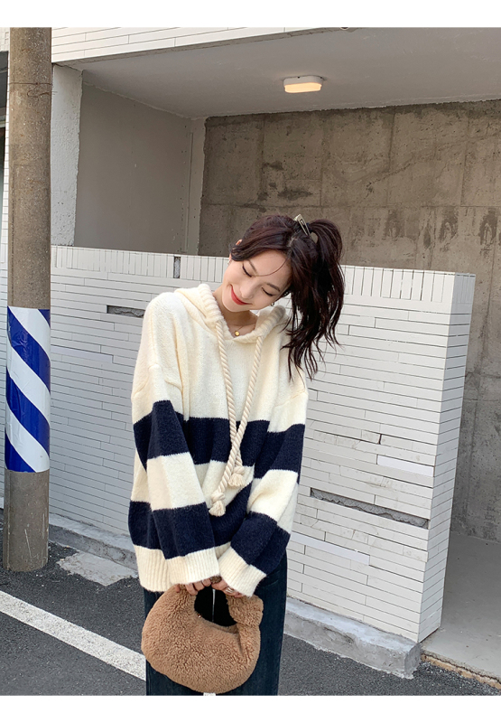 楊泡泡 橫條抽繩連帽毛衣女2023秋冬新款寬鬆韓版慵懶風針織上衣