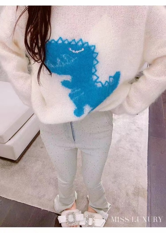 白色軟糯馬海毛圓領恐龍毛衣女秋季2023新款減齡可愛小個子針織