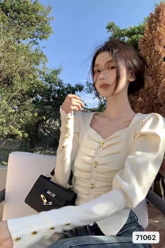 泡泡袖方領針織打底衫女內搭秋冬設計感小眾不規則上衣小香風毛衣