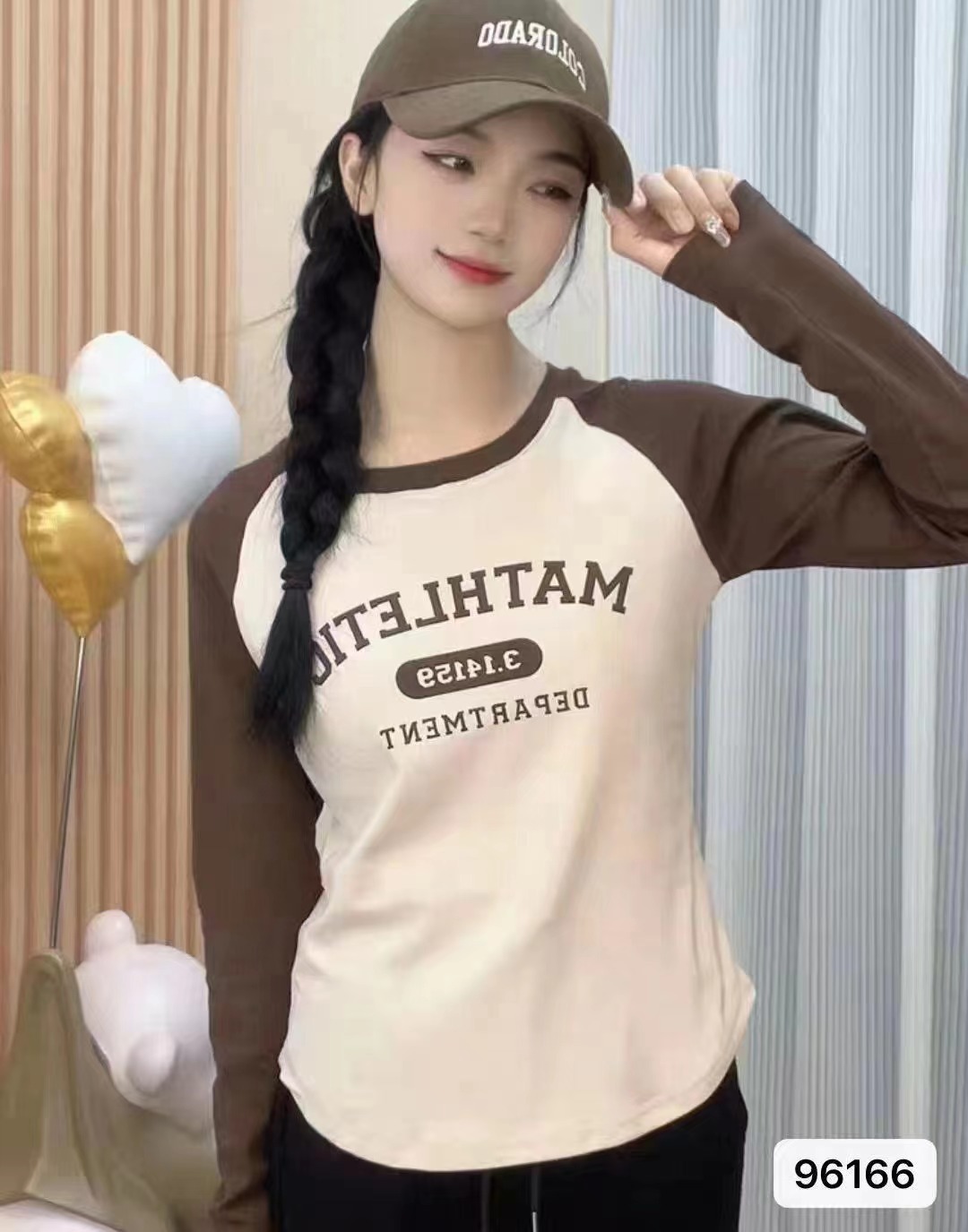 秋冬新款設計感洋氣時尚圓領插肩印花字母顯瘦長袖上衣女