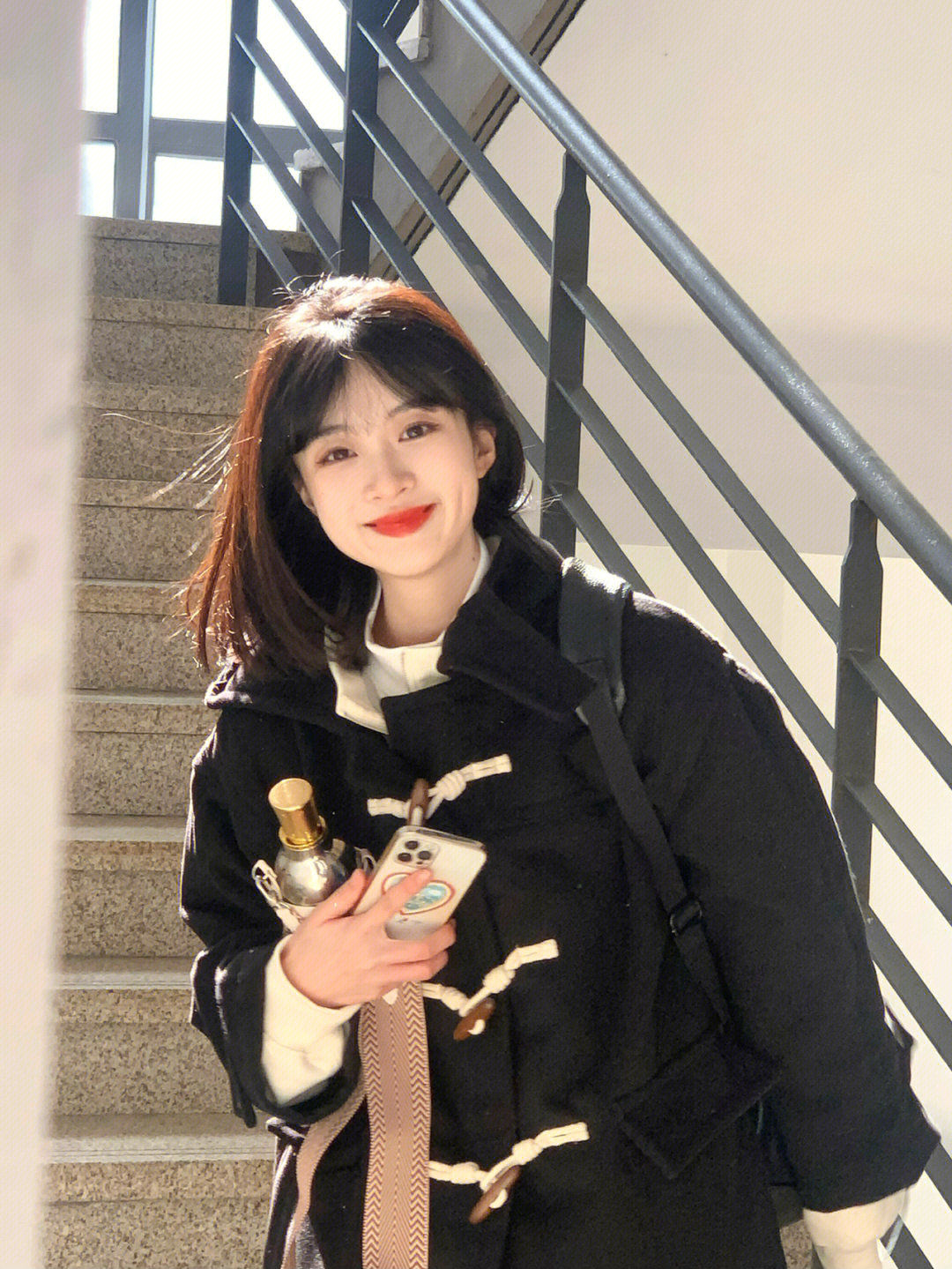 牛角扣毛呢外套女中長款2023秋冬新款赫本風小個子連帽呢子大衣潮