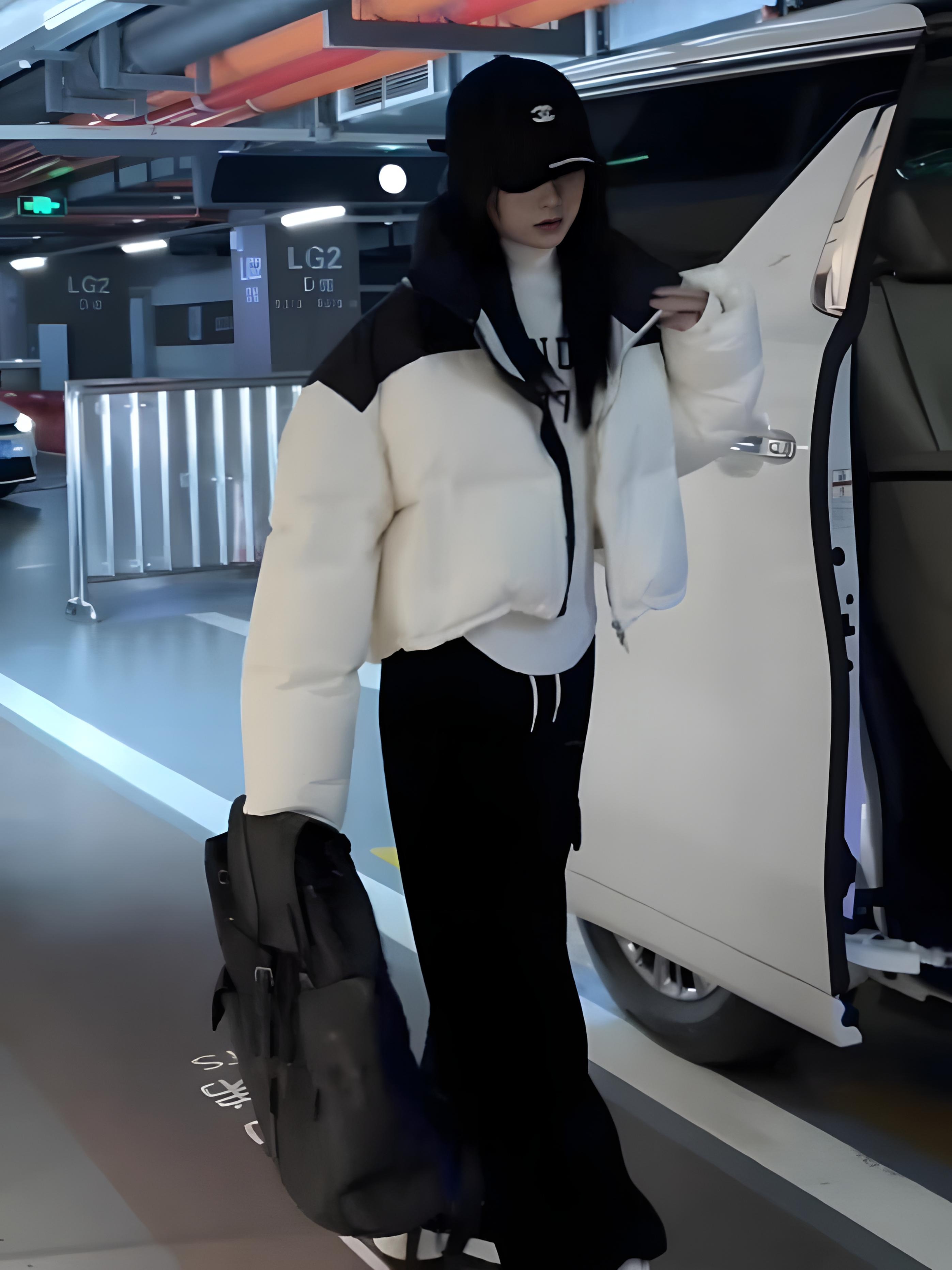 時尚氣質洋氣減齡加厚麵包服女2023冬季新款白色黑色咖色羽絨棉服