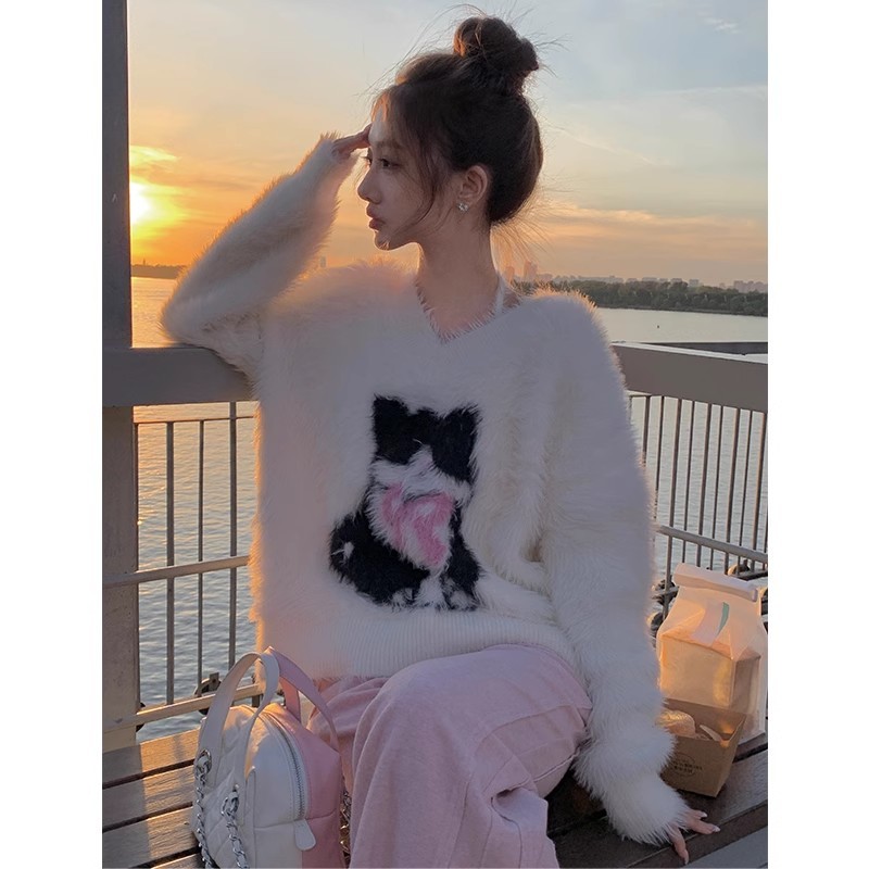 NIMOWANG辣貓Top1v領慵懶風大毛衣女秋冬蝴蝶結仿貂針織上衣