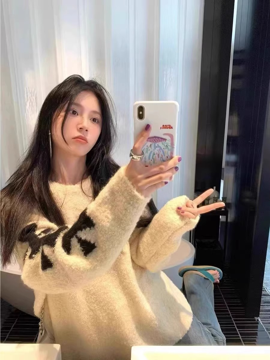 奶乖慵懶十字繡毛絨針織衫上衣女秋冬加厚外穿超好看名媛軟糯毛衣