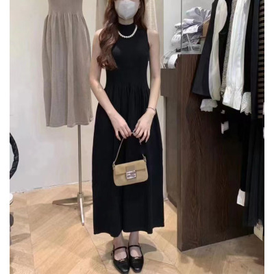 針織背心連衣裙女秋冬新款韓版輕熟風溫柔氣質修身顯瘦無袖打底裙