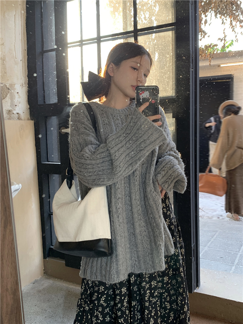實拍韓系圓領中長款側邊開叉顯瘦高級感套頭毛衣