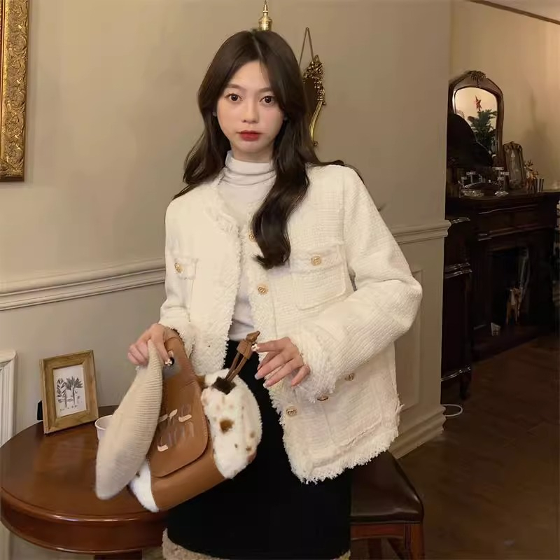 法式白色小香風開衫外套女春秋薄款高級感溫柔短款小個子外穿上衣