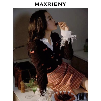 MAXRIENY甜心櫻桃針織復古開衫v領上衣女秋冬打底衫