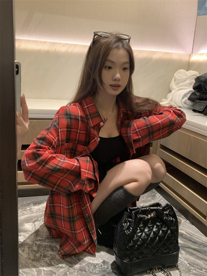 實拍~韓系鬼馬少女顯白磨毛紅色格子長袖寬鬆襯衫