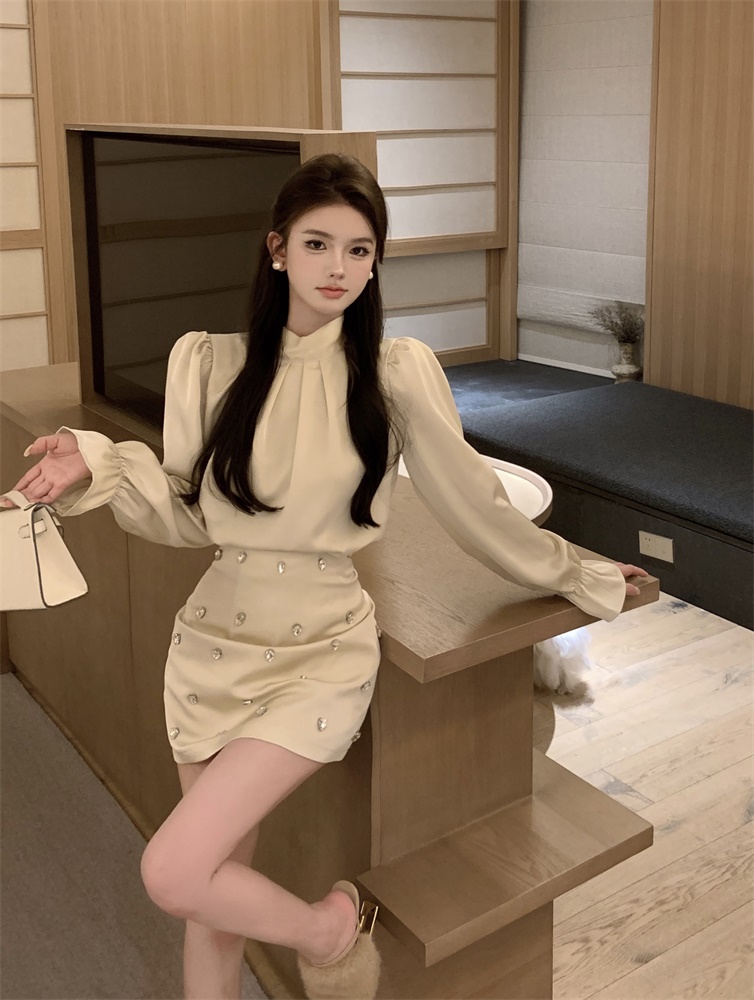Actual shot French puff sleeve shirt + diamond high waist skirt suit