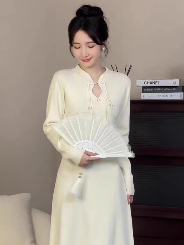 法式復古國風針織連衣裙女秋季新款氣質名媛小眾設計感內搭打底裙
