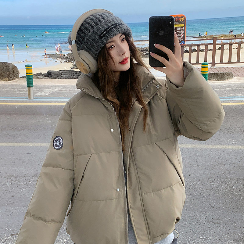 Real shot of Huanghuangjia Charge Flying Down Jacket for Women 2023 Winter New Workwear Jacket Baseball Jacket for Women