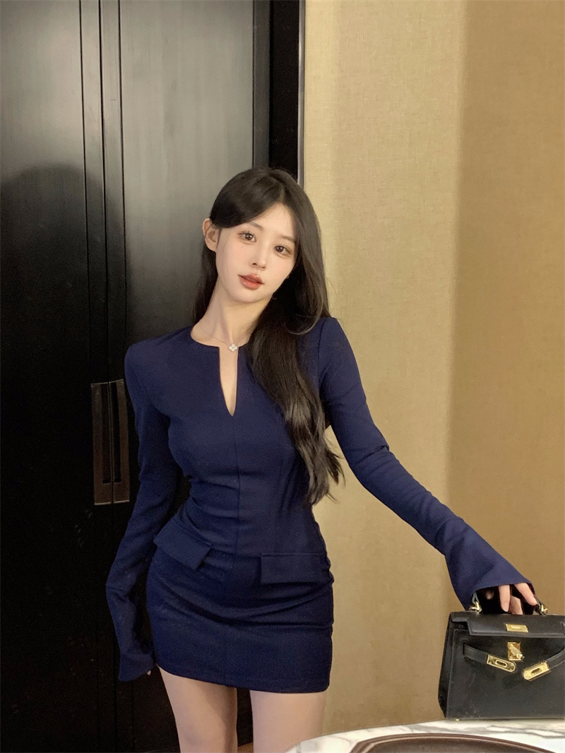 實拍 深藍V領緊身長袖連衣裙