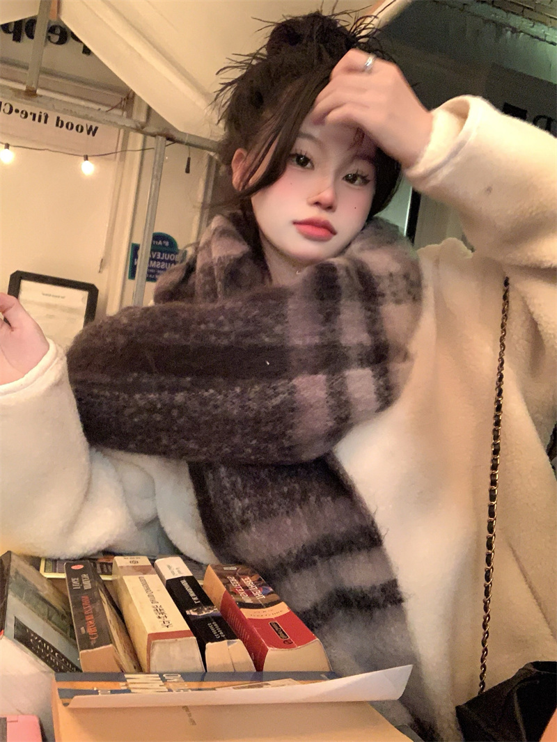 實拍~白色連帽中長款顆粒絨皮毛一體羊羔毛外套女
