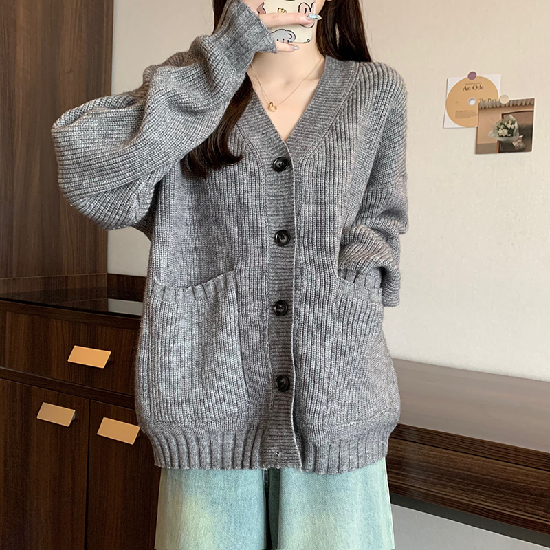 Actual shot of autumn and winter Korean style trendy loose arctic velvet pocket solid color warm jacket cardigan sweater knitted sweater for women