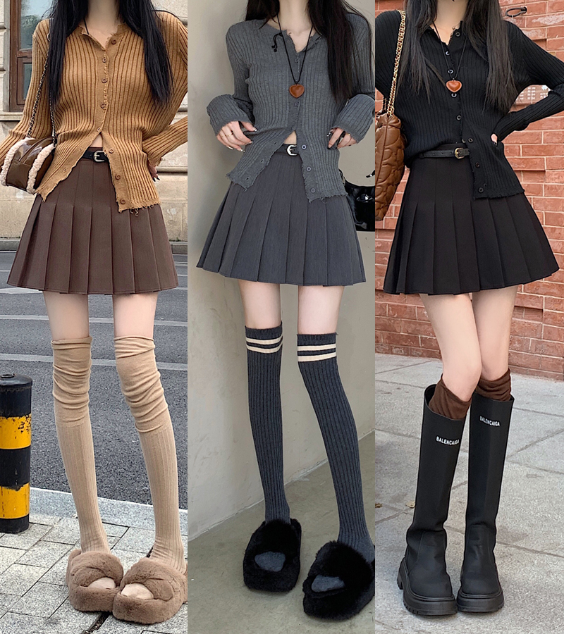 Actual shot of 2023 new JK hot girl short skirt slimming A-line Maillard college style skirt