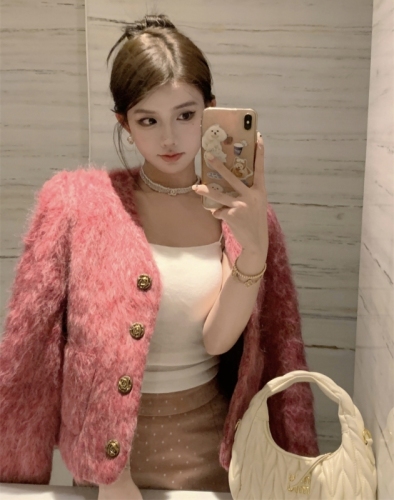 Actual shot French high-end light fur v-neck small fragrance plush short coat for women