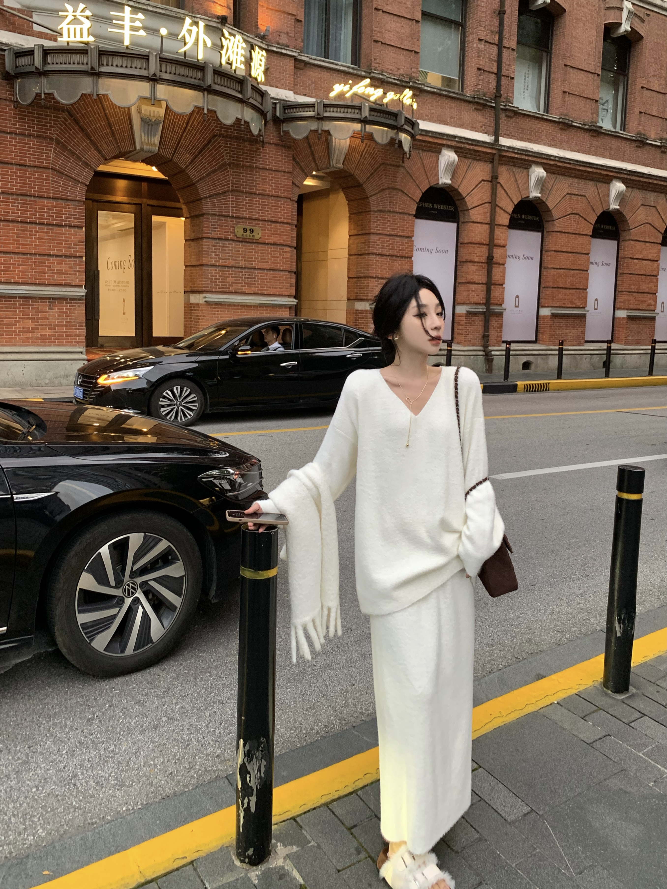 實拍 V領羊絨套頭長袖毛衣+直筒顯瘦半身裙秋冬時尚套裝女