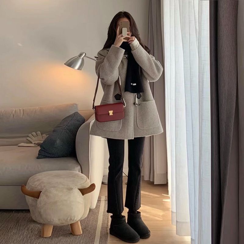 高級感牛角扣連帽毛呢外套女短款冬裝搭配顯高小個子呢子大衣