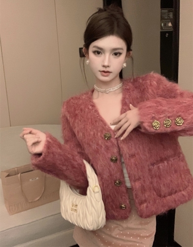 Actual shot French high-end light fur v-neck small fragrance plush short coat for women