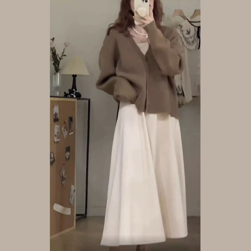 奶系搭配一整套早秋裝小個子學院風連衣裙女2023新款毛衣套裝冬季