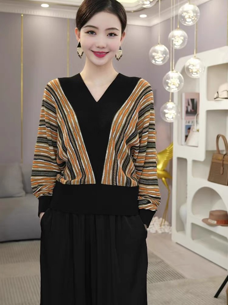 2023新款秋冬V領超好看針織衫蝙蝠袖撞色條紋慵懶風毛衣女小個子