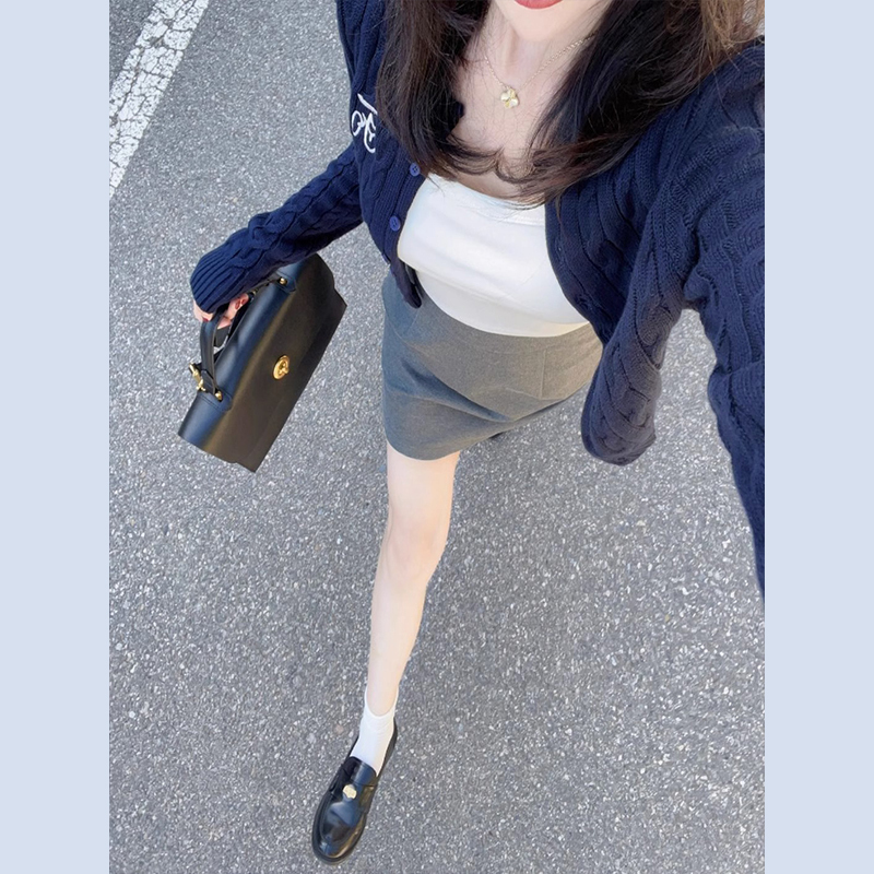 早秋針織開衫外搭高級感2023新款韓系短款上衣chic早春毛衣外套女