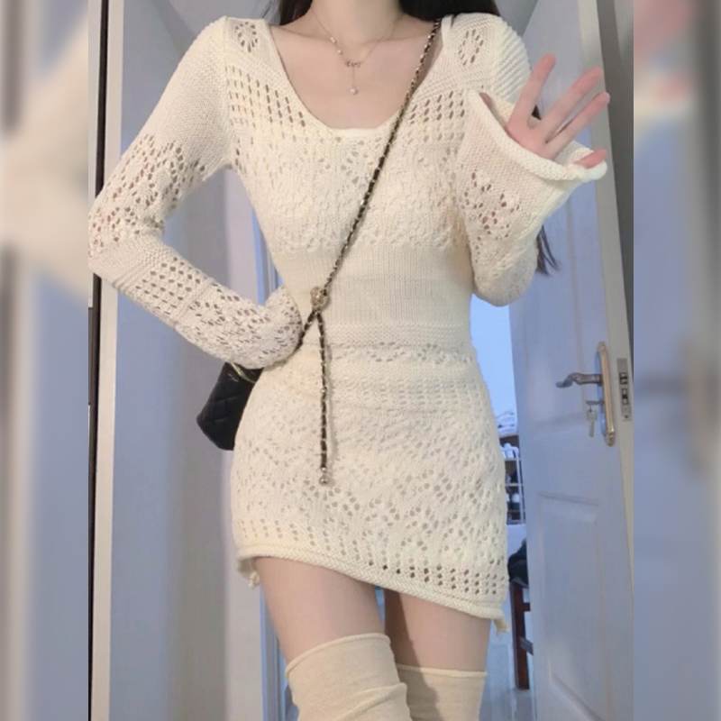 辣妹白色v領鏤空針織連衣裙女夏季純欲收腰包臀短裙子