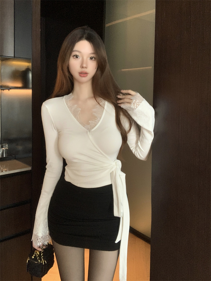 實拍 V領蕾絲針織打底衫女內搭長袖T恤修身辣妹短款綁帶上衣