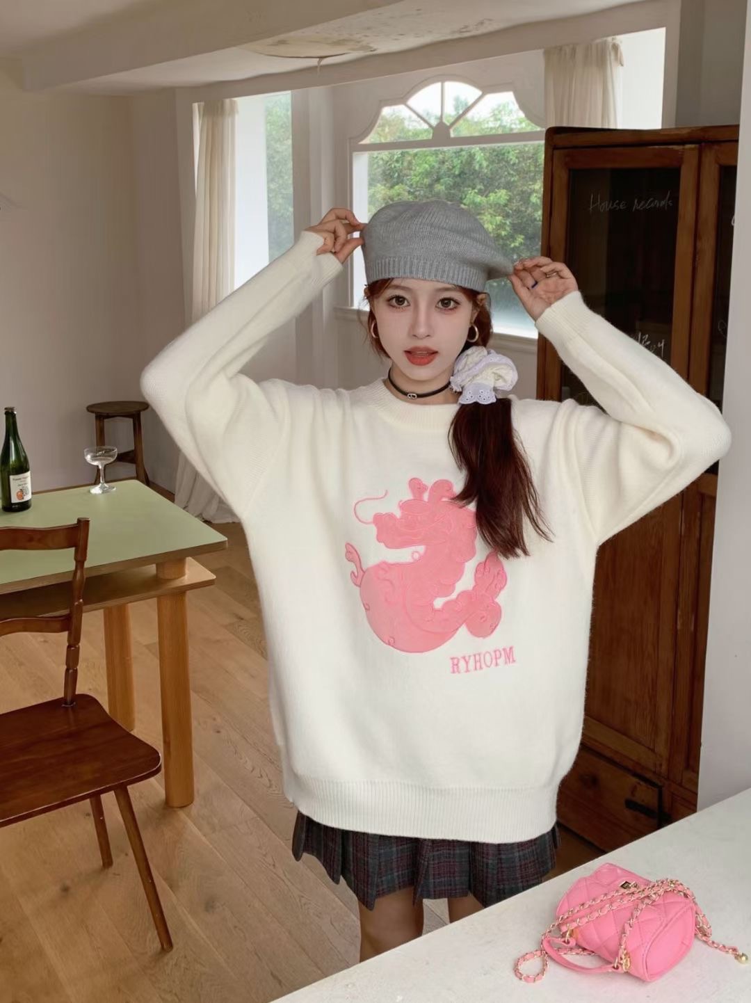 2023秋冬韓系甜美減齡大紅色本命年龍年卡通刺繡軟糯毛衣女中長款