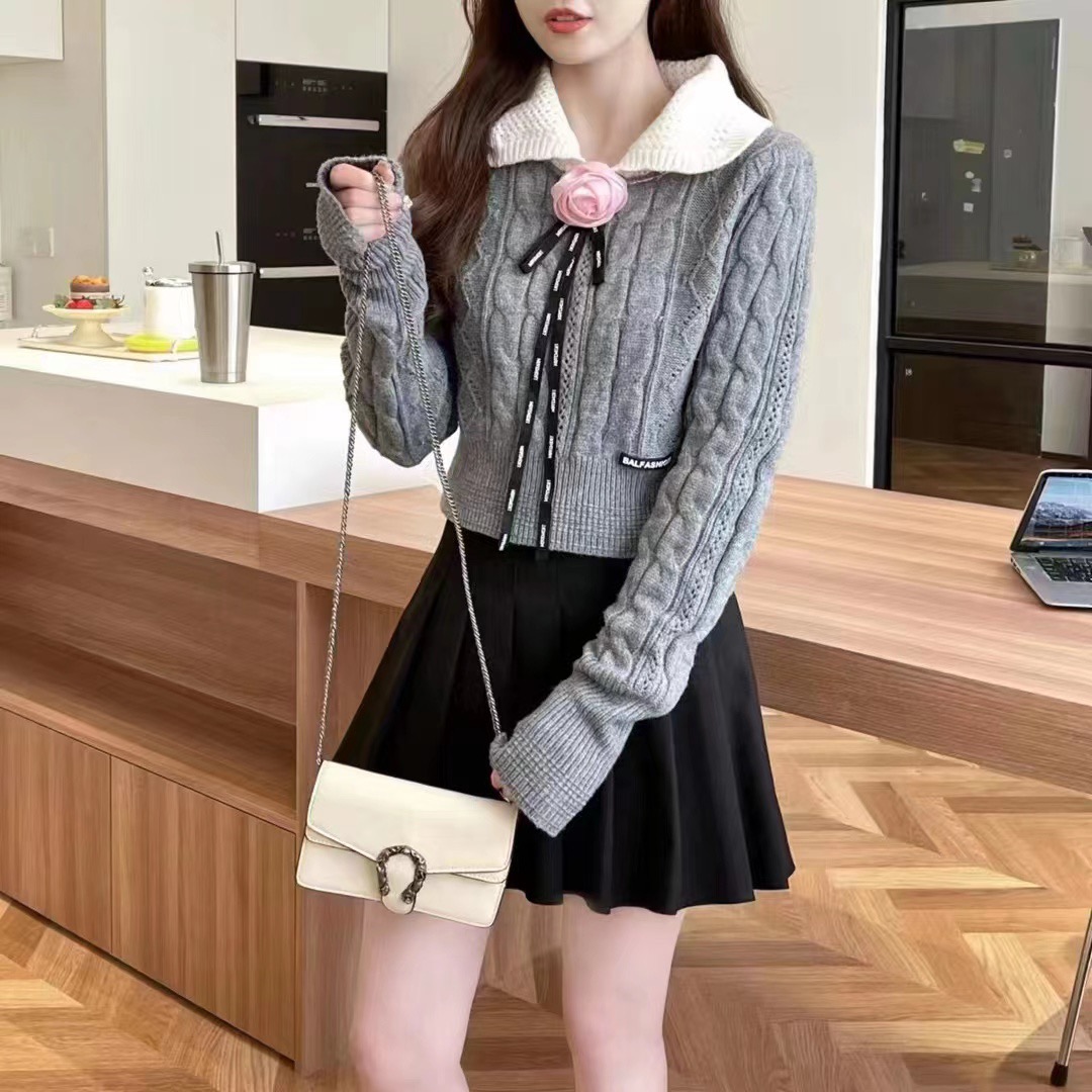 女高系列2023秋新品設計感花邊娃娃領千金絞花菱格甜美玫瑰針織衫