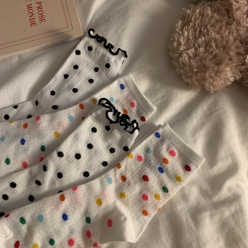 Actual shot of Korean style polka-dot fungus-edged mid-calf socks, breathable and versatile, stacked socks for women, 4 pairs