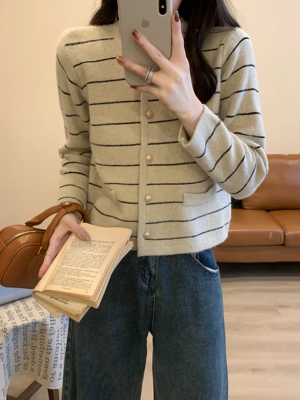 實拍 秋冬新款小香風條紋單排扣氣質百搭寬鬆軟糯毛衣外套