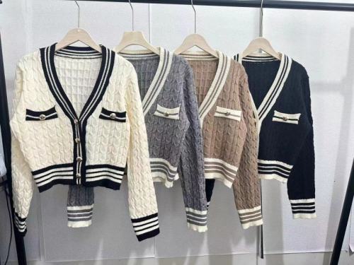 Sweet and Playful V-neck Contrasting Color Small Fragrant Wind Twist Knit Cardigan Looks Tall and Versatile for Women