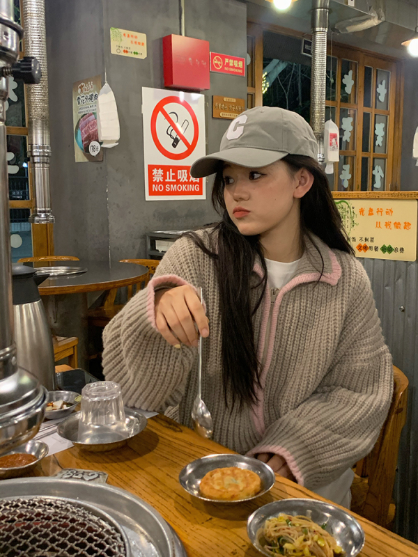 西西Cherry2023新款翻領針織上衣潮設計感拉鏈毛衣外套女韓版秋季