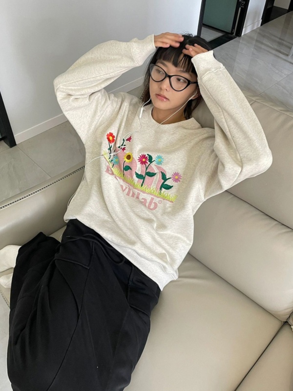 美式復古圓領衛衣女秋季寬鬆休閒花朵植物刺繡慵懶風百搭無帽上衣