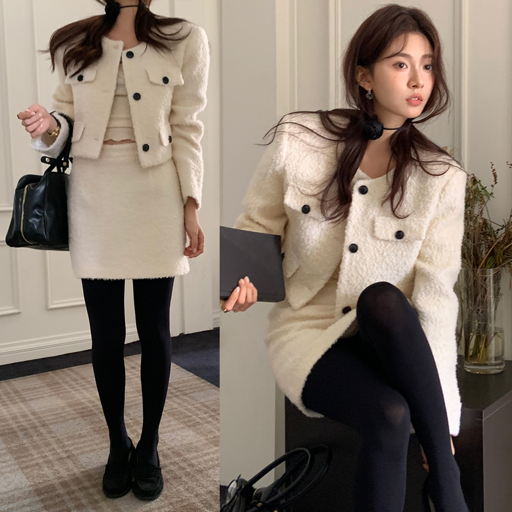Real shot of chaebol eldest lady French socialite style high-end woolen woolen warm high-waisted short coat suit