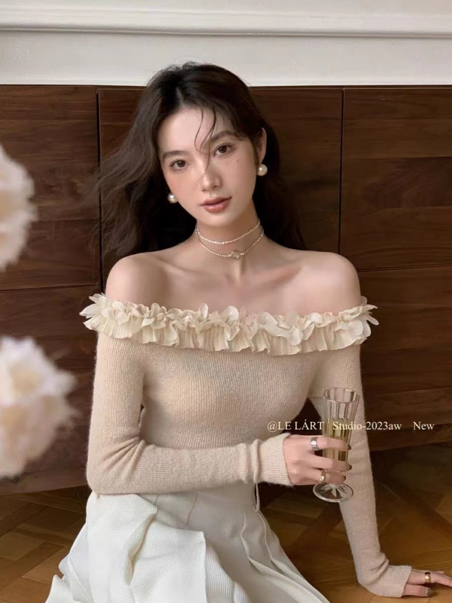 2023秋季新款韓版設計感荷葉邊露肩針織衫小眾純欲顯瘦一字肩毛衣