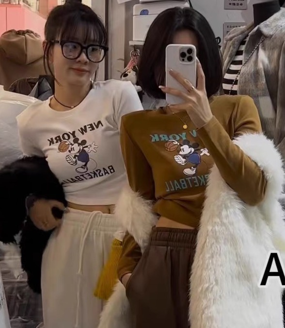 美式卡通米奇印花長袖T恤女2023秋冬短款修身百搭加絨打底上衣